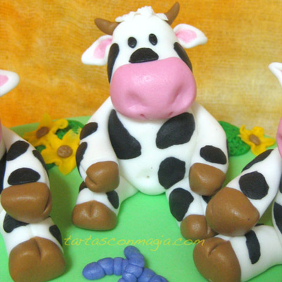 Little Cow For A Country Birthday Cake