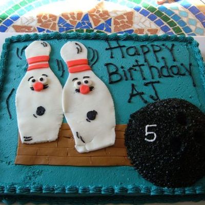 Bowling Cake