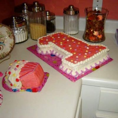 Number One Shaped Cake To Match Large Cuppie Smashcake