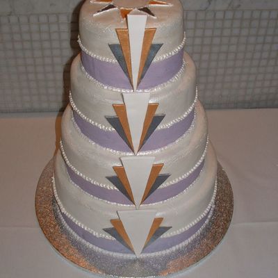 Art-Deco Style Wedding Cake.