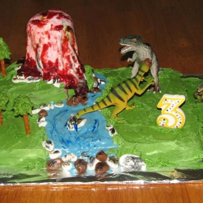 A Little Closer And Clearer Picture Of The Dino Cake