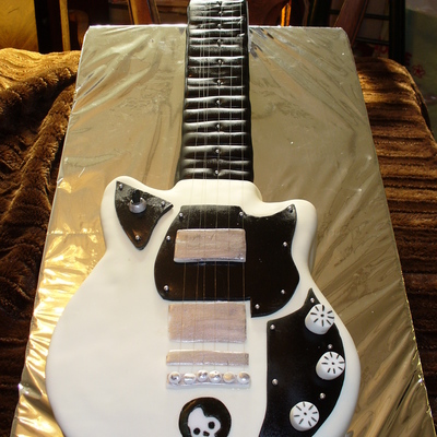 Guitar Cake