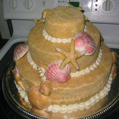 Beach Wedding Cake With Shells