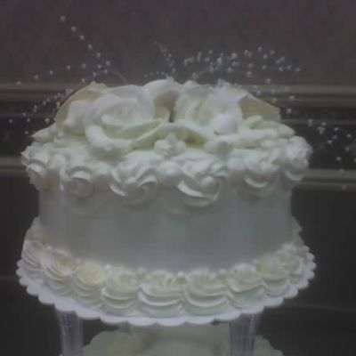 Top Tier Round Wedding Cake