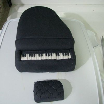 Piano Cake
