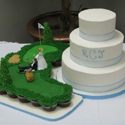 Round Wedding And Grooms Cake