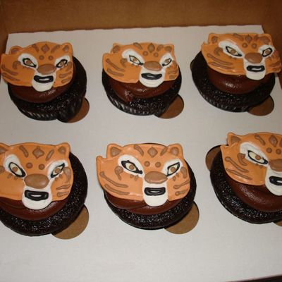 Kung Fu Panda Tigress Cupcakes
