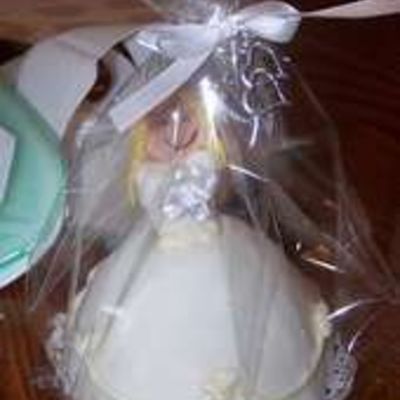 Bride Cupcake