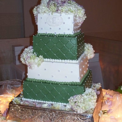 Green, Violet, Hydrangeas Wedding Cake