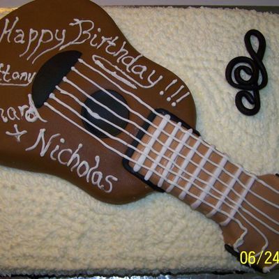 Guitar Birthday Cake 2