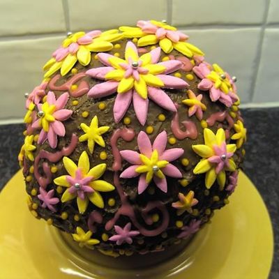 Daisies Ballcake