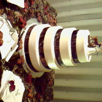 Mossy Oak Wedding Cake