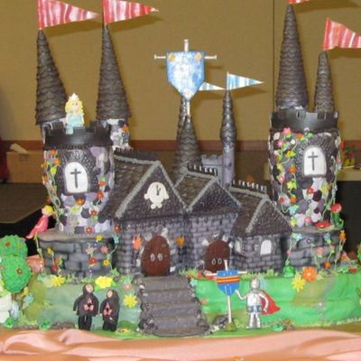 Castle Cake Show Piece