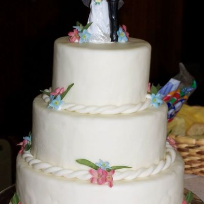 Round Wedding Cake Dummy