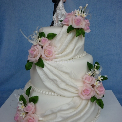 Wedding Cake With Pink Roses