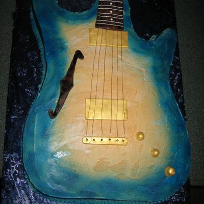 Guitar Cake