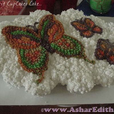 My First Cupcakes Cake