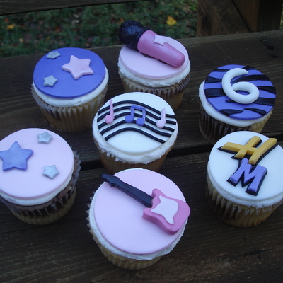 Hannah Montana Cupcakes
