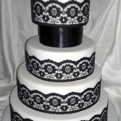 Black & White Lace Wedding Cake