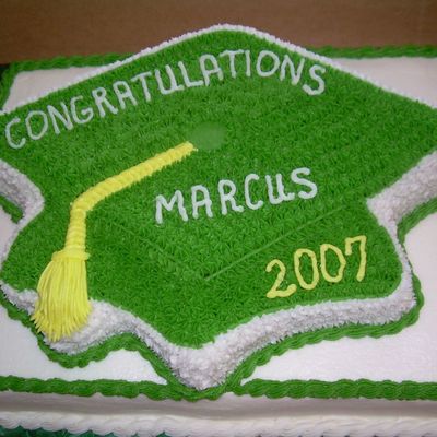 Graduation Cap Cake