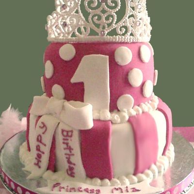 Princess Cake With Icing Tiara