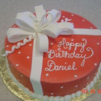 Red Present Cake With Fondant Bow