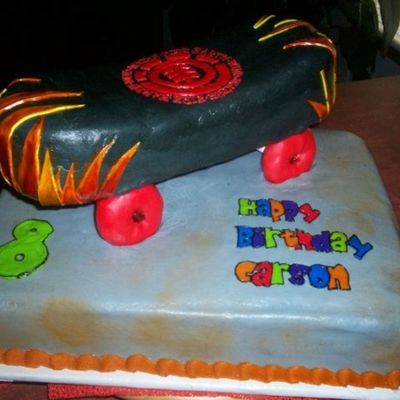 Skateboard Cake