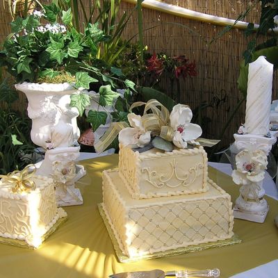 Square Wedding Cake In Ivory Buttercream