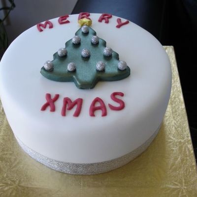 Little Christmas Tree Cake Side View