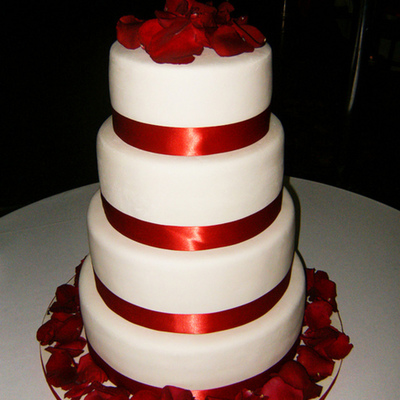 Red And White Wedding Cake