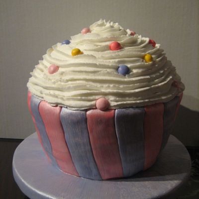 Cupcake Cake - Katie Thao's 1St Birthday
