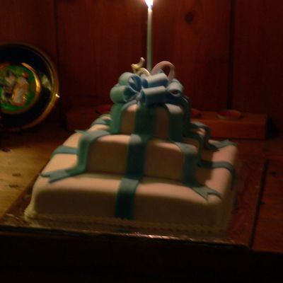 Blue And White 50Th Present Style Cake