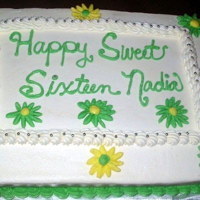 Birthday Cake With Daisies