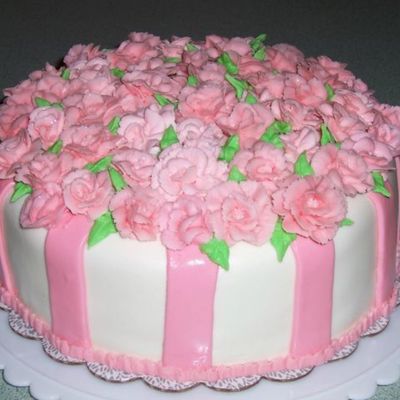 My First Cake Using Fondant