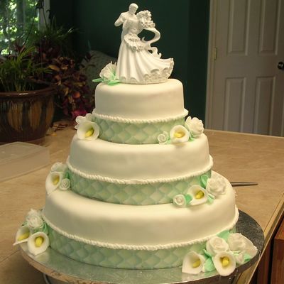 Fondant Cala Lillies And Roses Wedding Cake