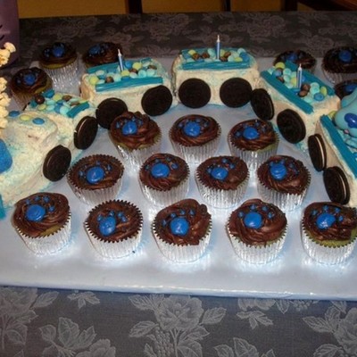 Blues Clues Train Cake