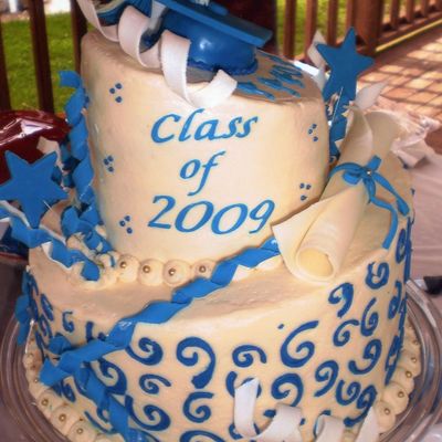 Hs Blue And White Grad Cake