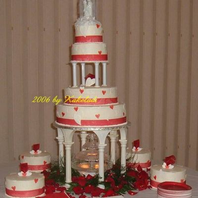 9 Tiers With Fountain