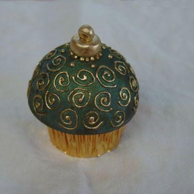 Ornament Cupcake