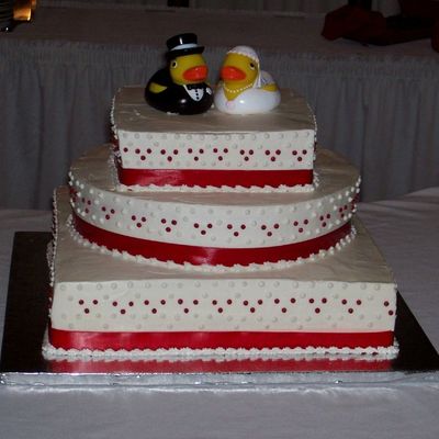Red And White Wedding Cake
