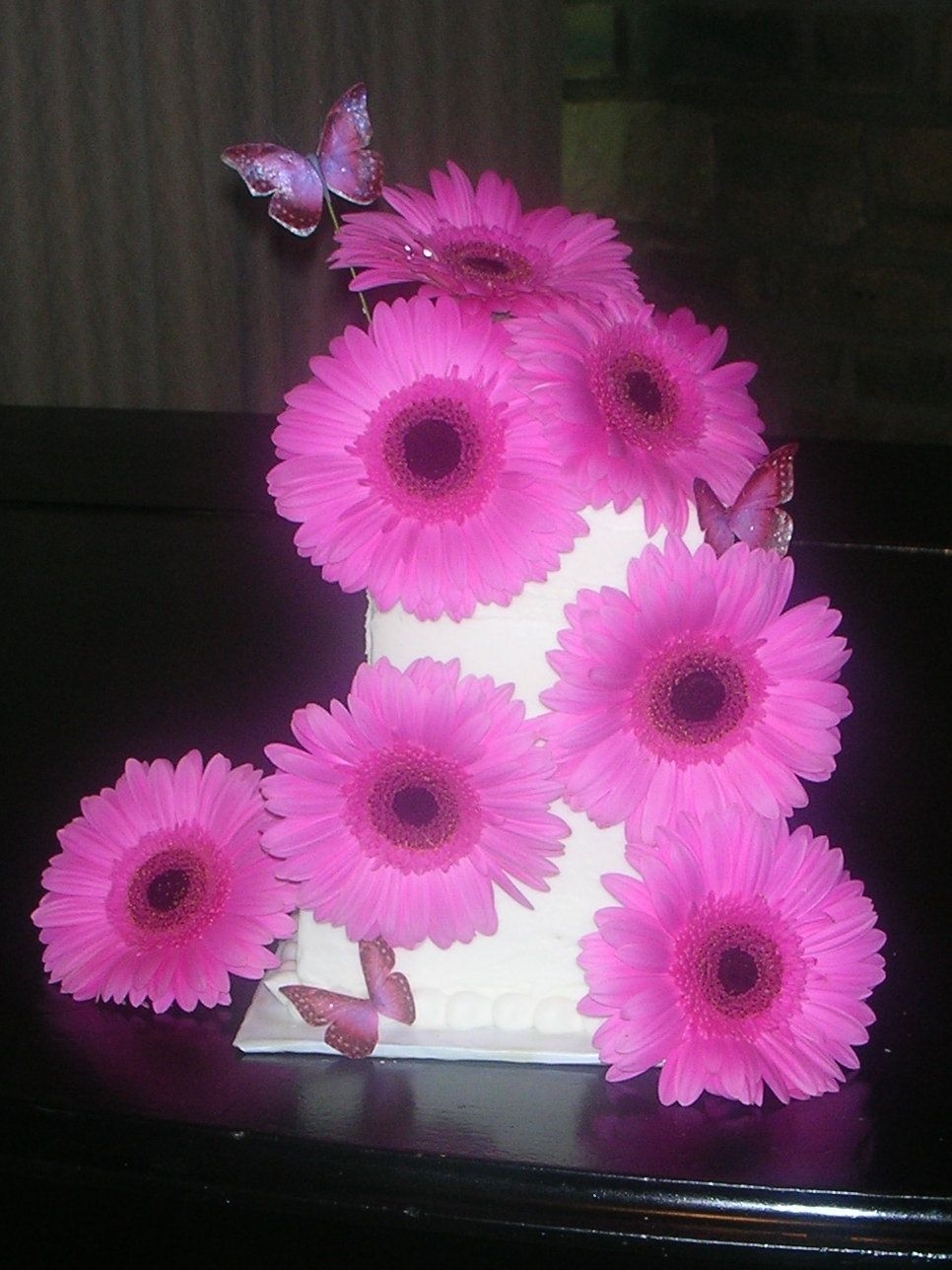 Gerbera Daisy Cake
