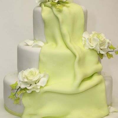 Weddingcake Roses