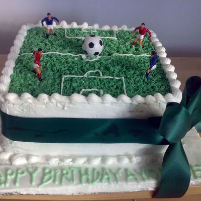 Football Pitch Cake