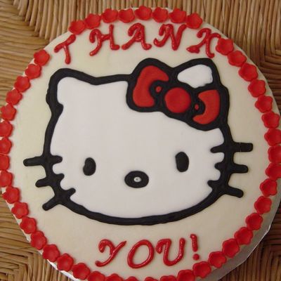 Hello Kitty Cake