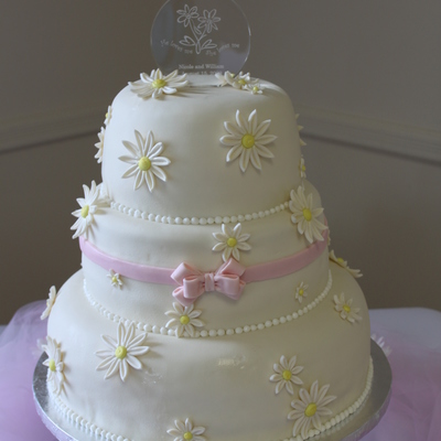 Daisey Wedding Cake