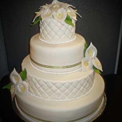 Calla Lily Wedding Cake