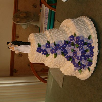3 Tier Stacked W/ Cornelli Lace