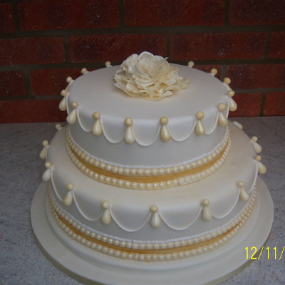 Round Wedding Cake