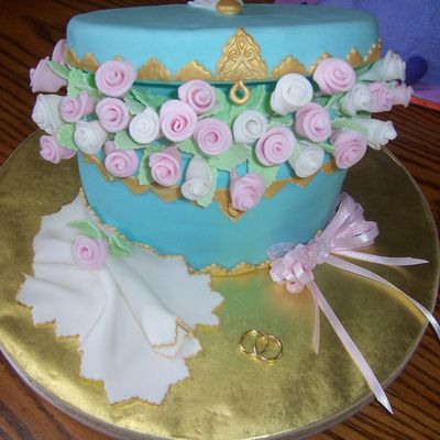 Keepsake Box Wedding Gift Cake