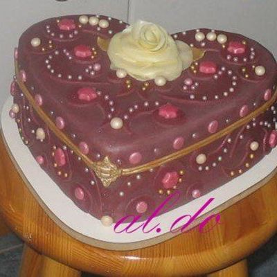Jewerly Box Cake